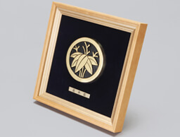 ���̎ʐ^�ł͔w�i�z�����������܂����A
���ۂ͏�ʐ^�̂悤�ɍ��F�z�ł��B